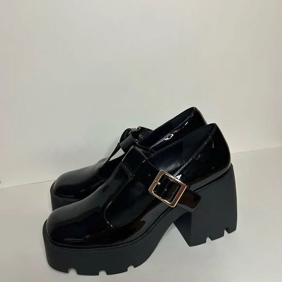 Steve Madden Black Patent Platform Shoes - Picture 4 of 5